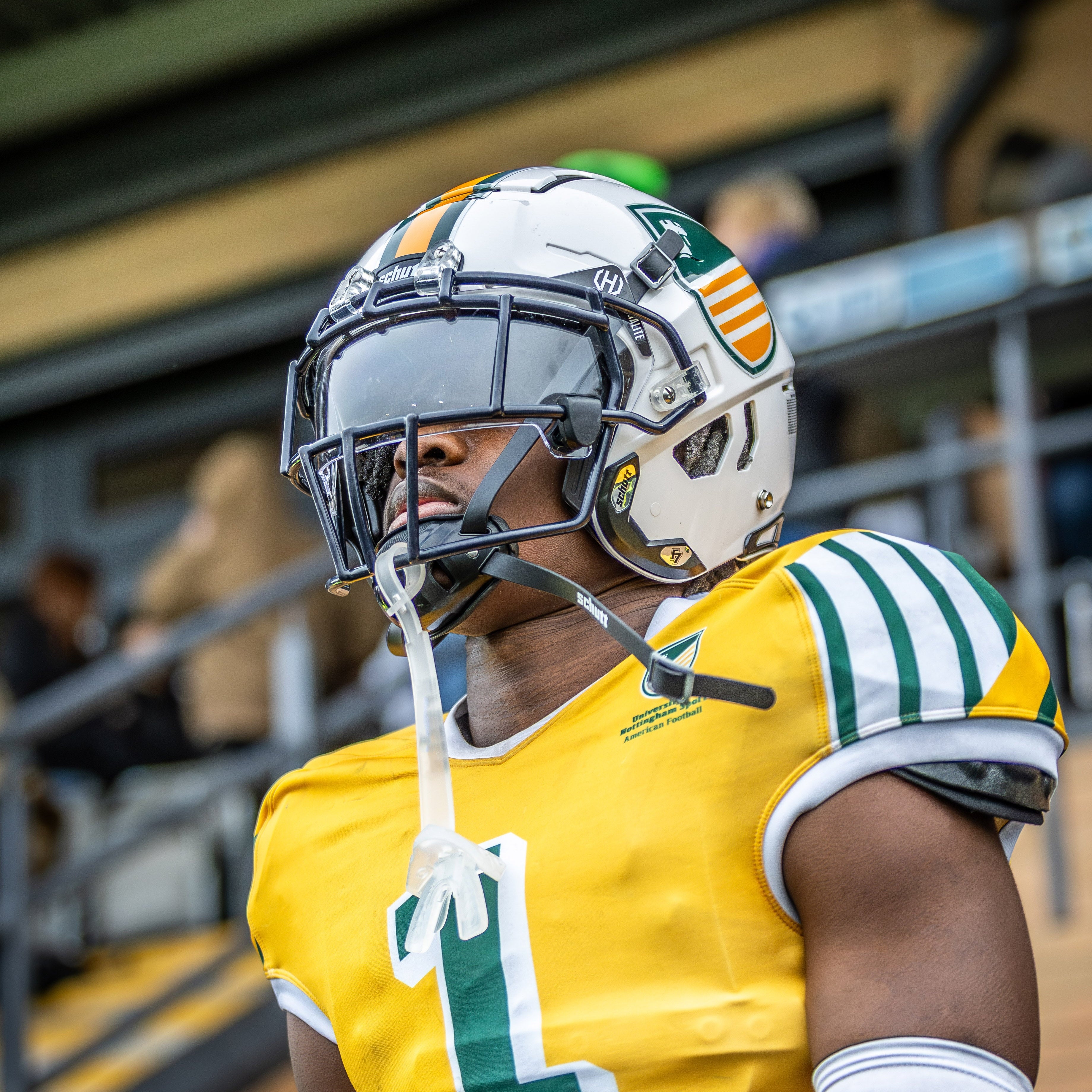 AERO Helmet Visor for SpeedFlex and F7 helmets with panoramic bubble design, anti-fog, impact-resistant, and secure fit.